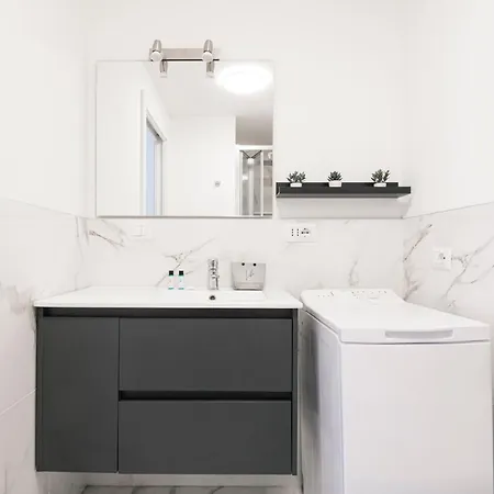 Easylife - Appartamento Elegante Moderno E Accogliente - La Tua Oasi In Citta Milan Exterior photo